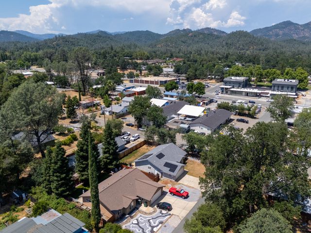 1706 Stanton Drive, Shasta Lake, CA 96019