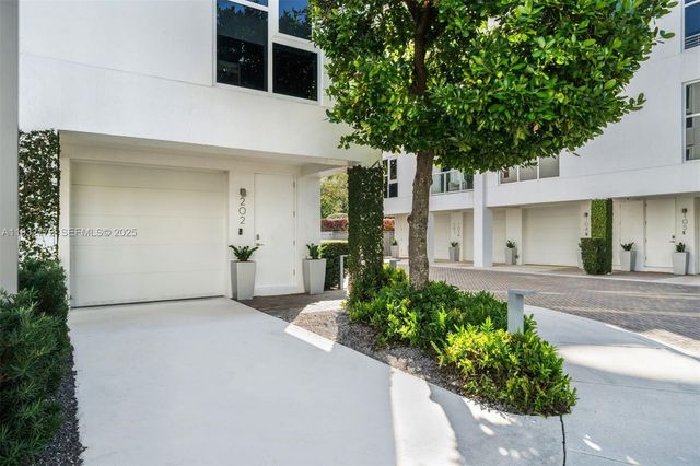 455 NE 39th Street 202, Miami, FL 33137