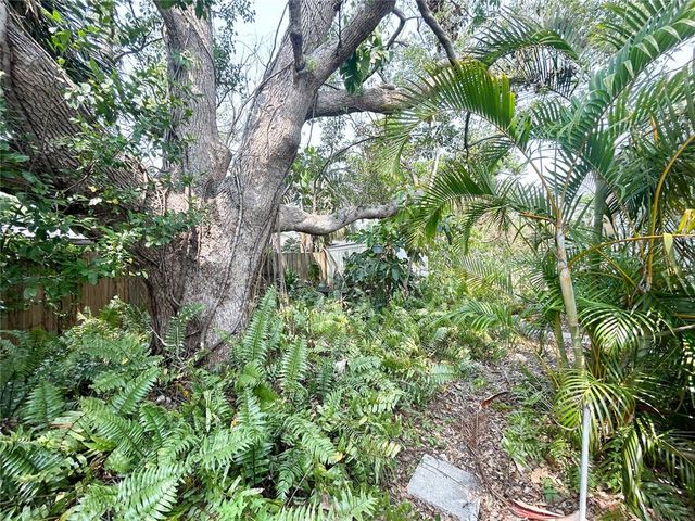2415 GOLDENROD STREET, Sarasota, FL 34239
