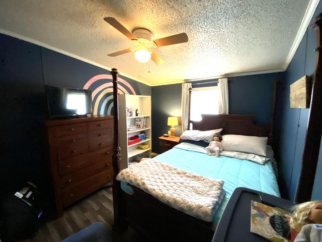 2296 Highway 3443, Annville, KY 40402