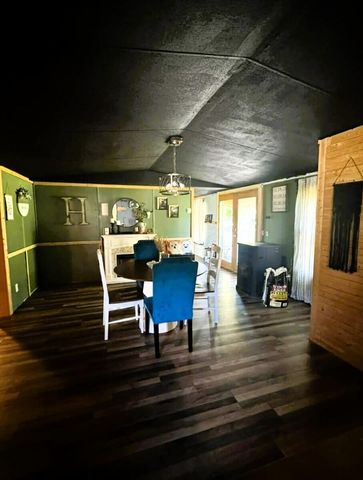 2296 Highway 3443, Annville, KY 40402