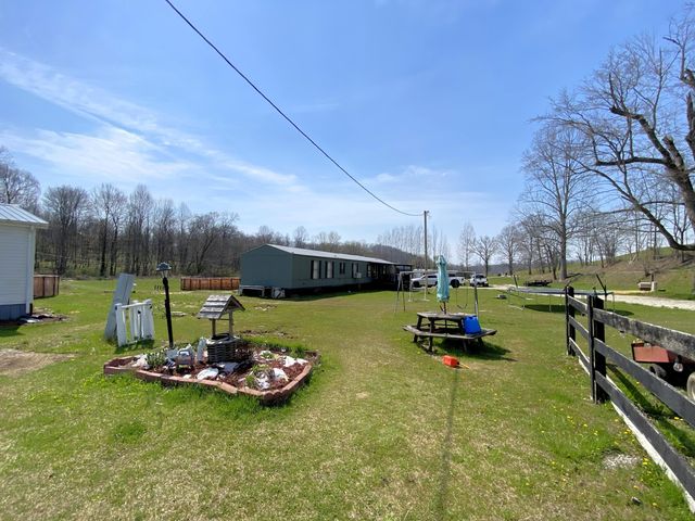 2296 Highway 3443, Annville, KY 40402