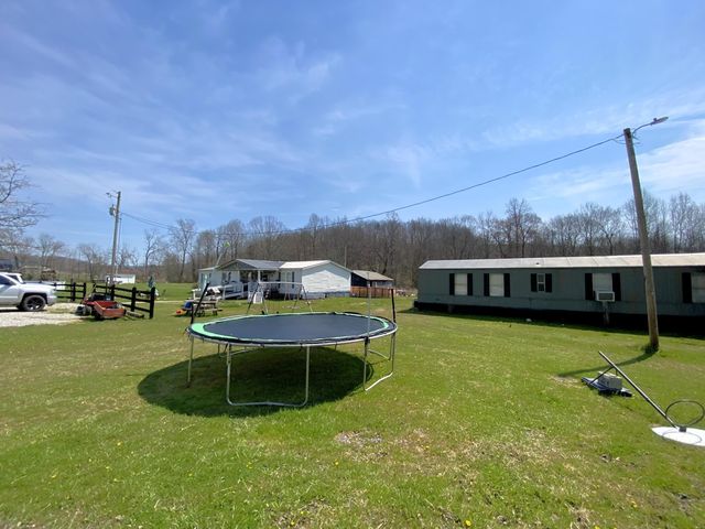 2296 Highway 3443, Annville, KY 40402