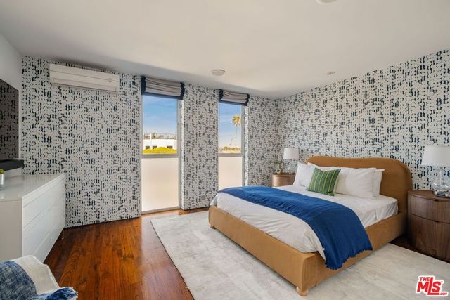 49 Brooks Avenue, Venice, CA 90291