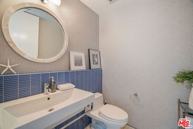49 Brooks Avenue, Venice, CA 90291