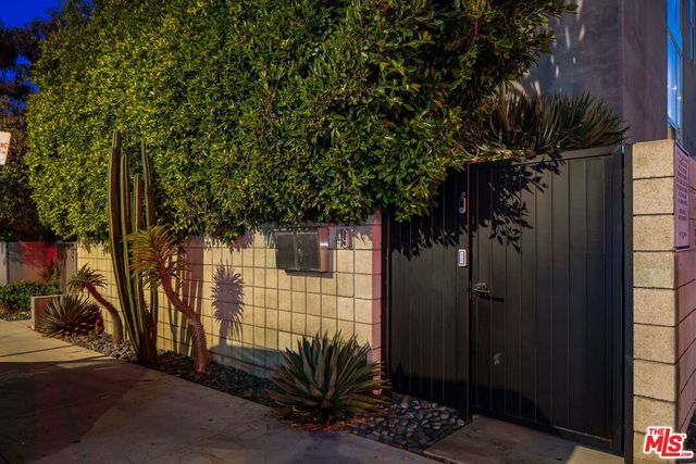 49 Brooks Avenue, Venice, CA 90291