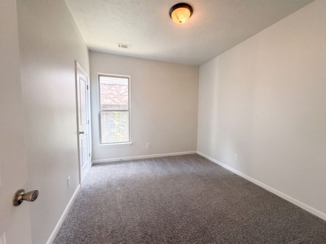 100 Trenton Ln, Hendersonville, TN 37075