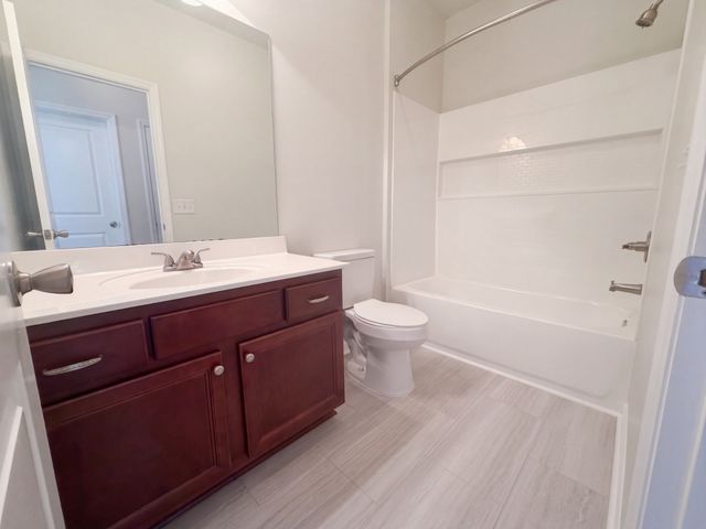 100 Trenton Ln, Hendersonville, TN 37075