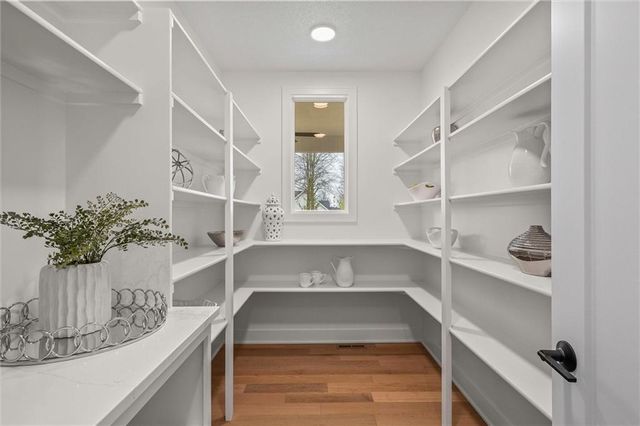 12305 W 184 Street, Overland Park, KS 66013