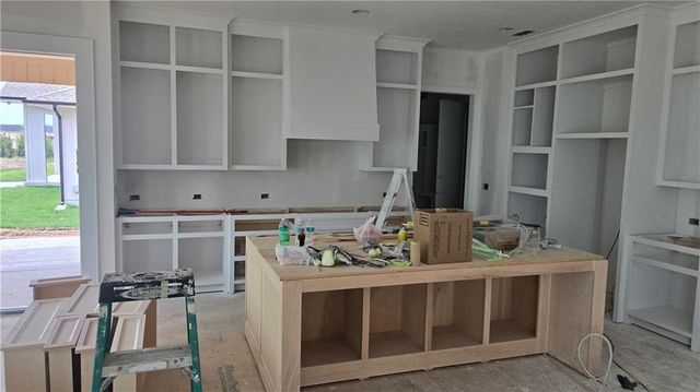 12305 W 184 Street, Overland Park, KS 66013