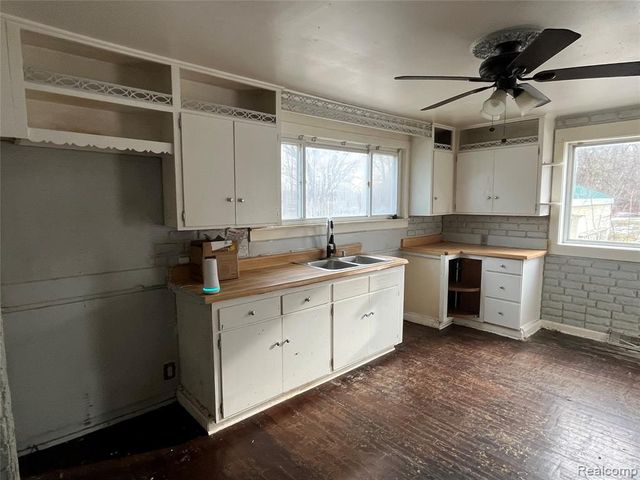 5805 Swan Creek Road, Saginaw, MI 48609