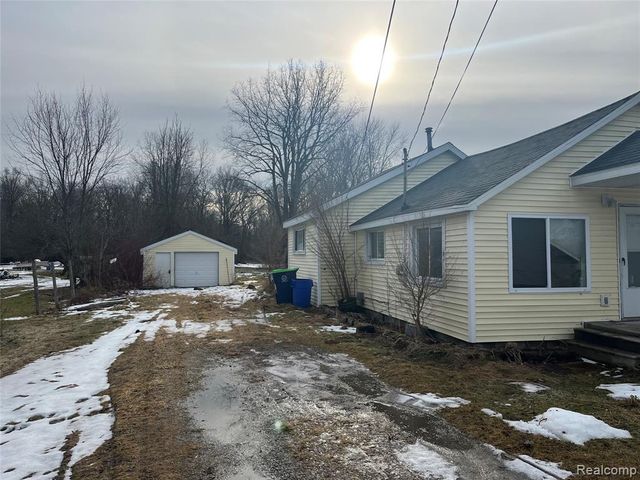 5805 Swan Creek Road, Saginaw, MI 48609