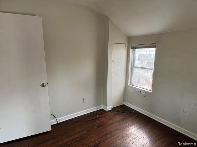 5805 Swan Creek Road, Saginaw, MI 48609