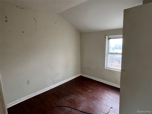 5805 Swan Creek Road, Saginaw, MI 48609