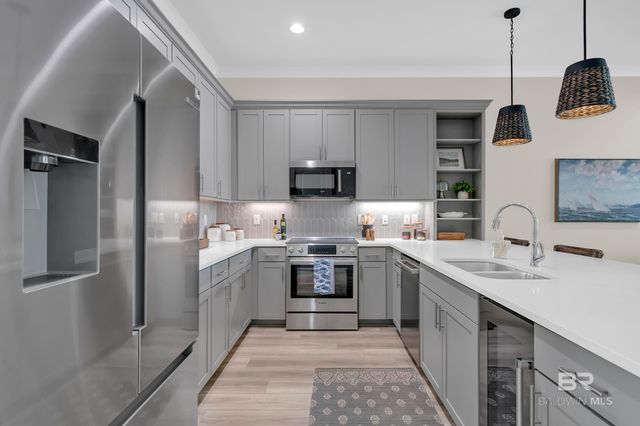 951 W Lagoon Avenue D, Gulf Shores, AL 36542