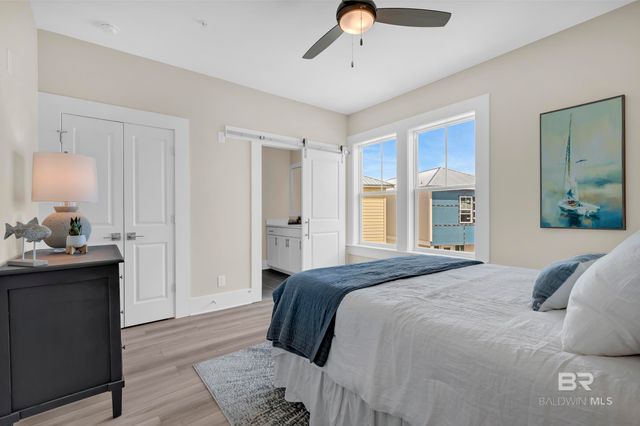 951 W Lagoon Avenue D, Gulf Shores, AL 36542