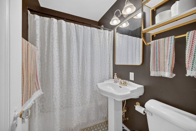 3109 E 9th Street, Des Moines, IA 50316