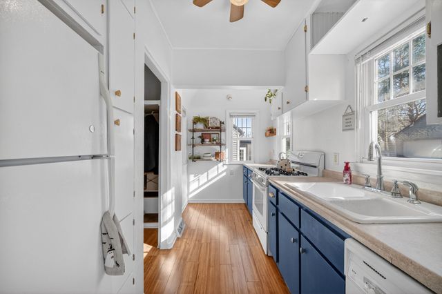 3109 E 9th Street, Des Moines, IA 50316