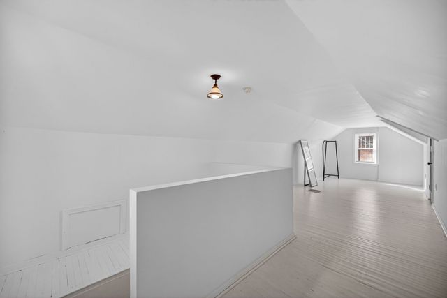 3109 E 9th Street, Des Moines, IA 50316