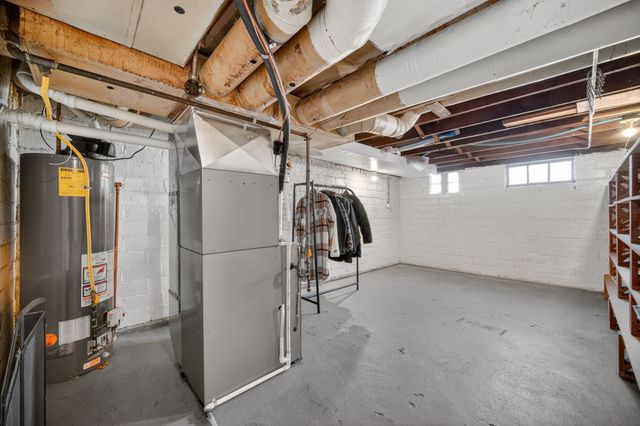 3109 E 9th Street, Des Moines, IA 50316