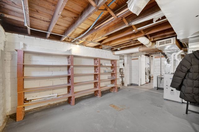 3109 E 9th Street, Des Moines, IA 50316