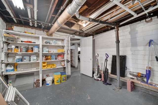 3109 E 9th Street, Des Moines, IA 50316