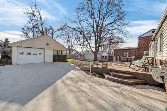 3109 E 9th Street, Des Moines, IA 50316