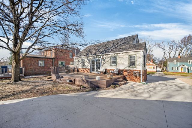 3109 E 9th Street, Des Moines, IA 50316