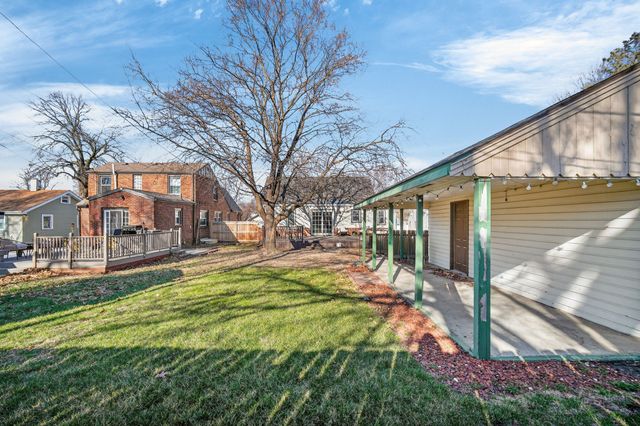 3109 E 9th Street, Des Moines, IA 50316