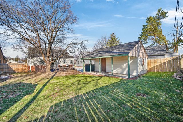 3109 E 9th Street, Des Moines, IA 50316