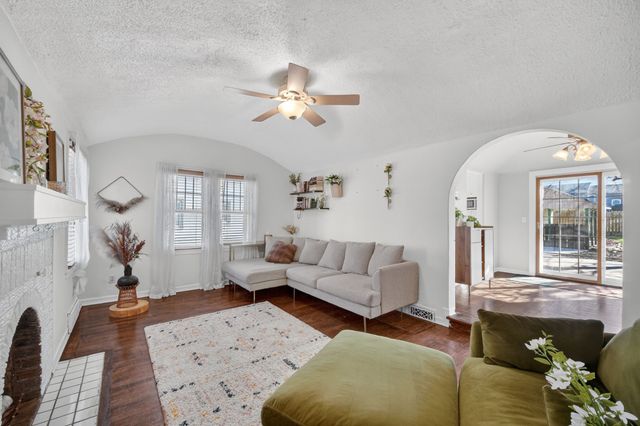 3109 E 9th Street, Des Moines, IA 50316