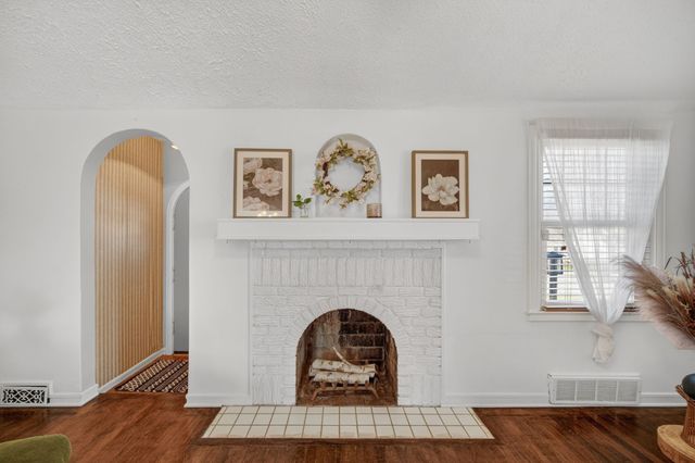 3109 E 9th Street, Des Moines, IA 50316