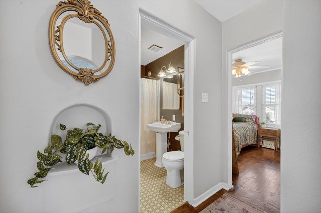 3109 E 9th Street, Des Moines, IA 50316