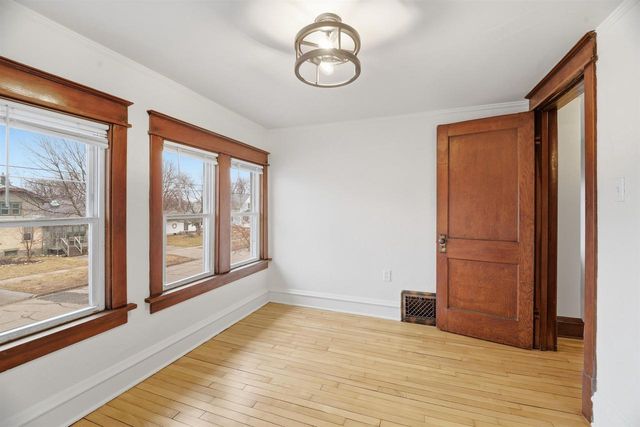 727 1ST STREET, Menasha, WI 54952