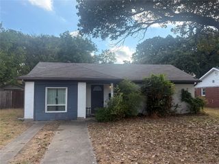 800 Lynda Drive, River Oaks, TX 76114