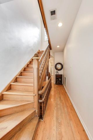 4553 S Ellis Avenue, Chicago, IL 60653