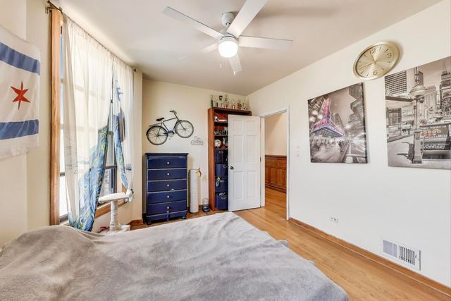 4553 S Ellis Avenue, Chicago, IL 60653