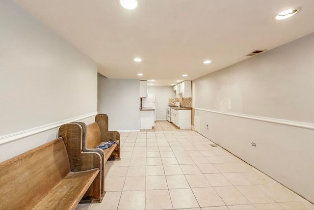 4553 S Ellis Avenue, Chicago, IL 60653