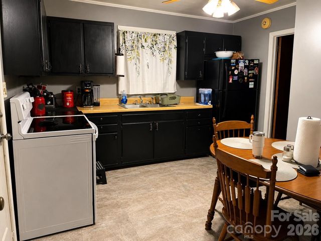 139 Southwold Drive, Charlotte, NC 28217