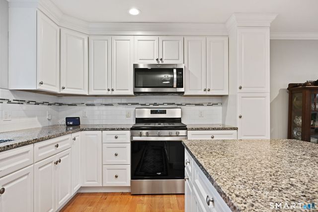 446 Hammerstone Lane B, Stratford, CT 06614