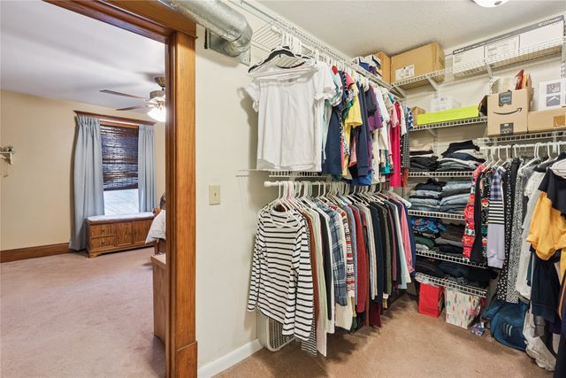 910 W Madison Street, Knoxville, IA 50138