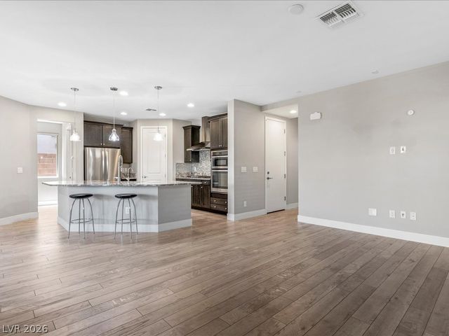 6008 Andezano Drive, Las Vegas, NV 89135