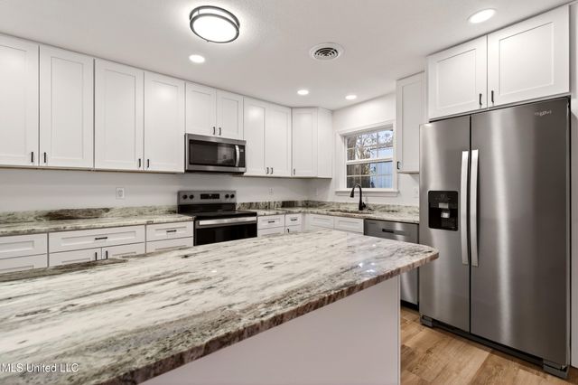 617 Mills Street, Picayune, MS 39466