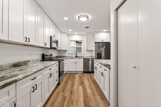 617 Mills Street, Picayune, MS 39466