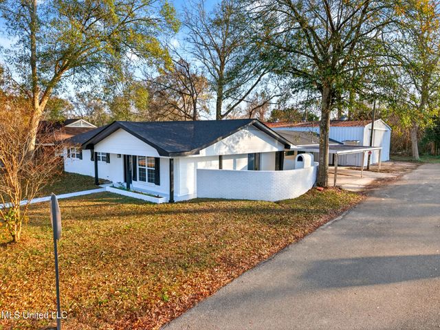 617 Mills Street, Picayune, MS 39466