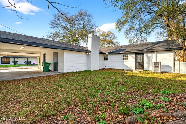 617 Mills Street, Picayune, MS 39466