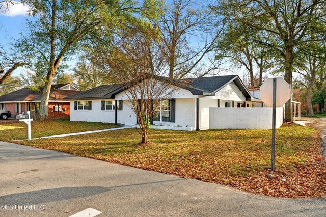 617 Mills Street, Picayune, MS 39466