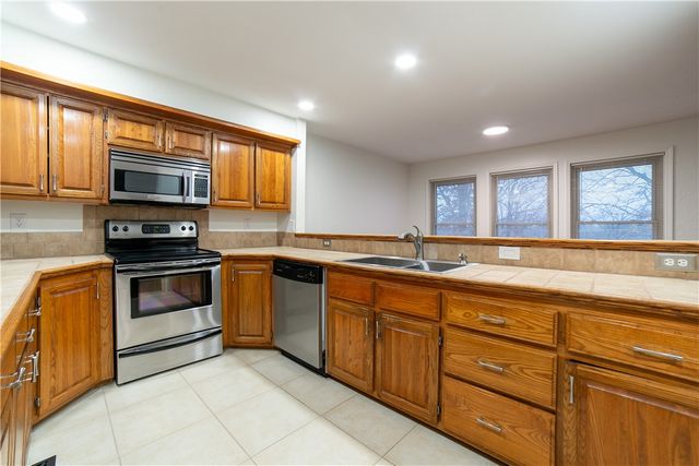 4 Estes Drive, Bella Vista, AR 72715