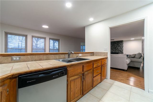 4 Estes Drive, Bella Vista, AR 72715