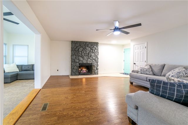 4 Estes Drive, Bella Vista, AR 72715